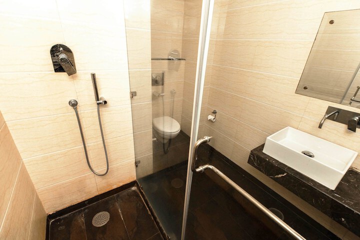 Room 79 of 90