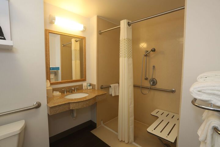 Room 18 of 29