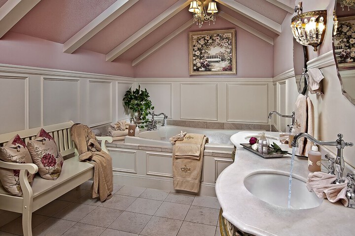 Hot Tub 43 of 145