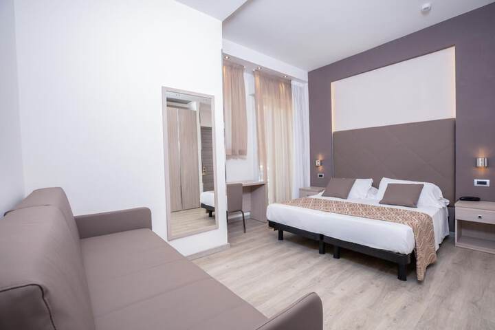 Room 10 of 53