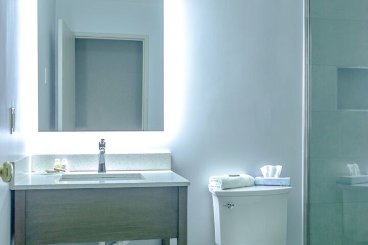 Bathroom sink