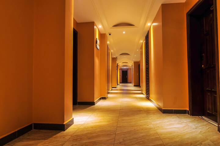 Ballroom/Hall 62 of 75