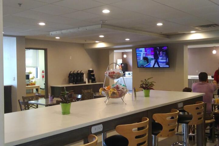 Lobby lounge