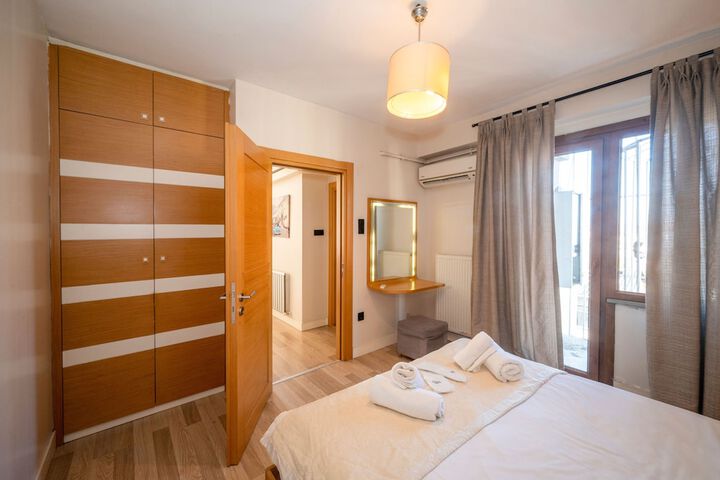 Room 13 of 81