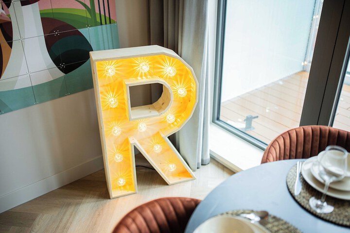 Room 88 of 215