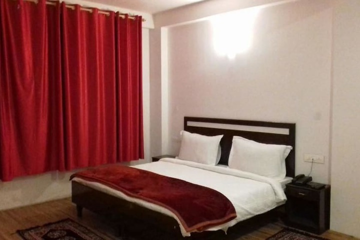 Room 14 of 24
