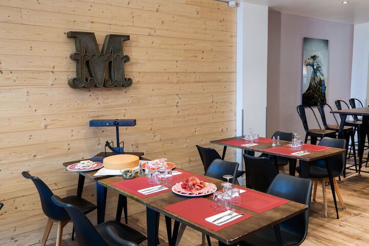 Dining Photos
