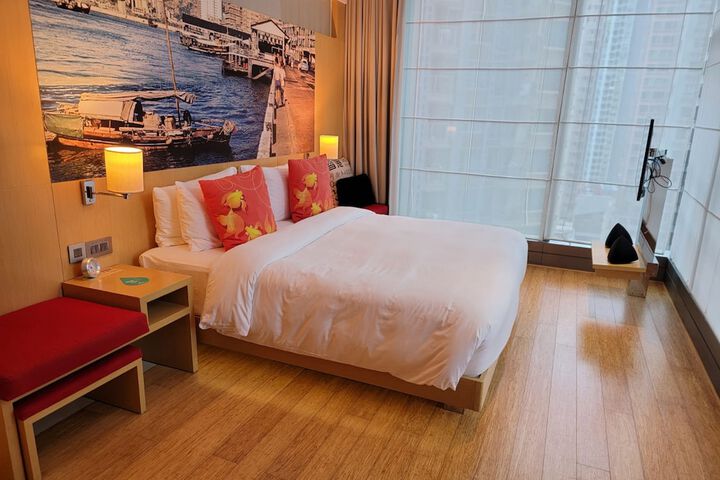 Room 20 of 108