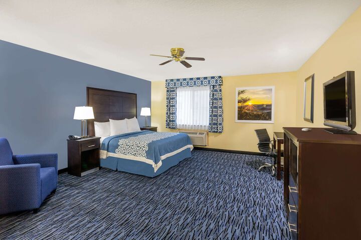 Room 9 of 20