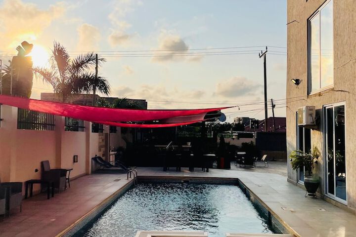 Pool 9 of 13