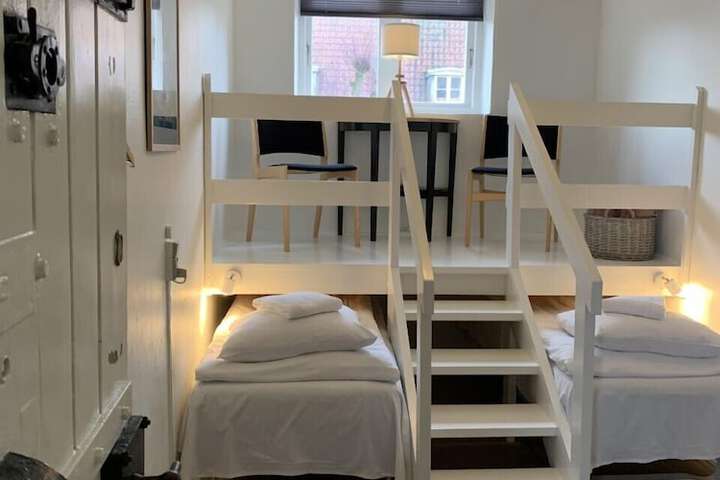 Room 12 of 47