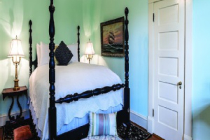 Room 93 of 384