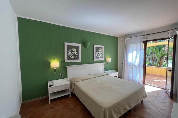 Room 4 of 22