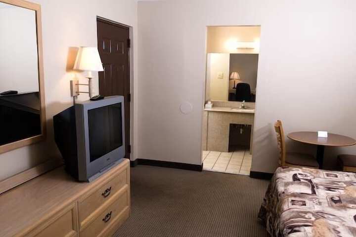 Room 15 of 29