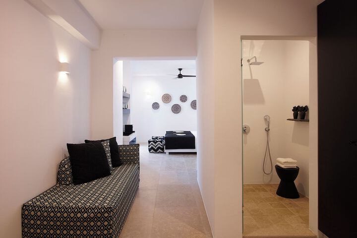 Room 4 of 87