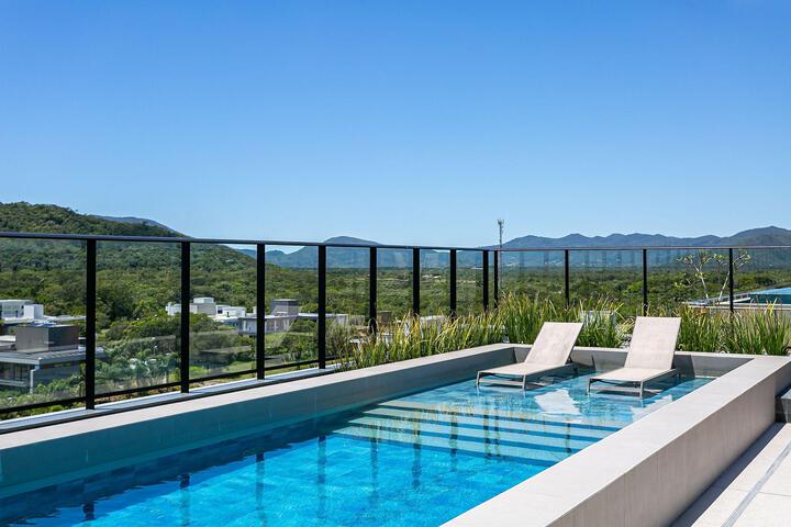Pool 4 of 13