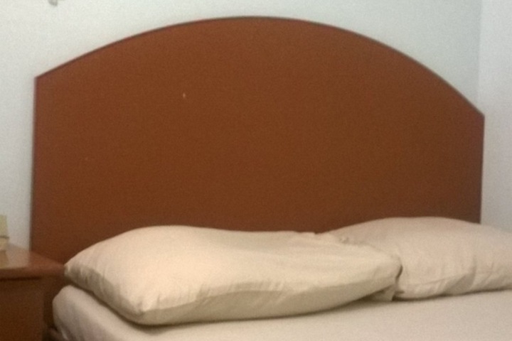 Room 5 of 9