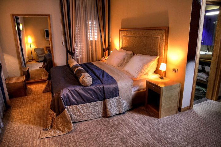 Room 5 of 55