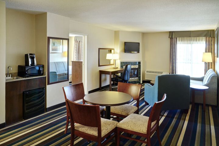 Room 5 of 68