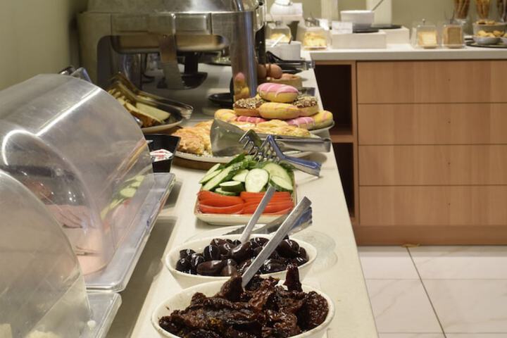 Dining 115 of 137