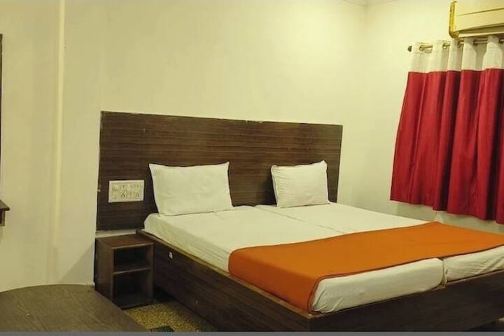 Room 10 of 22