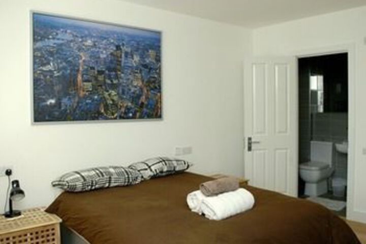 Room 9 of 29