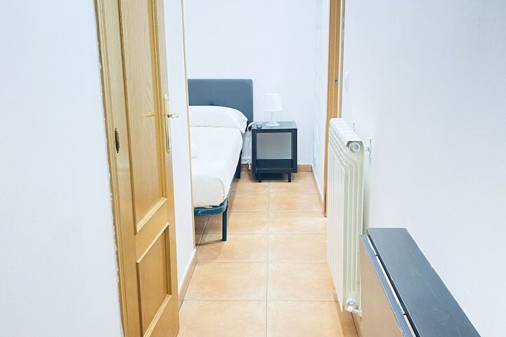 Room 6 of 85