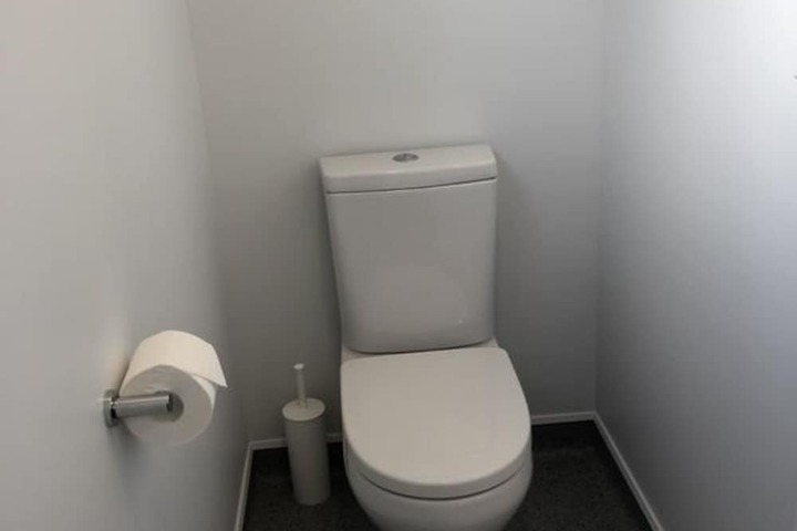 Room 16 of 40