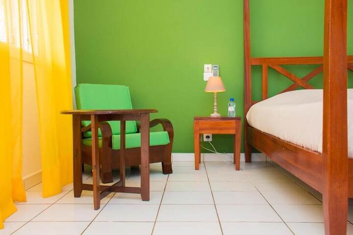 Room 18 of 60