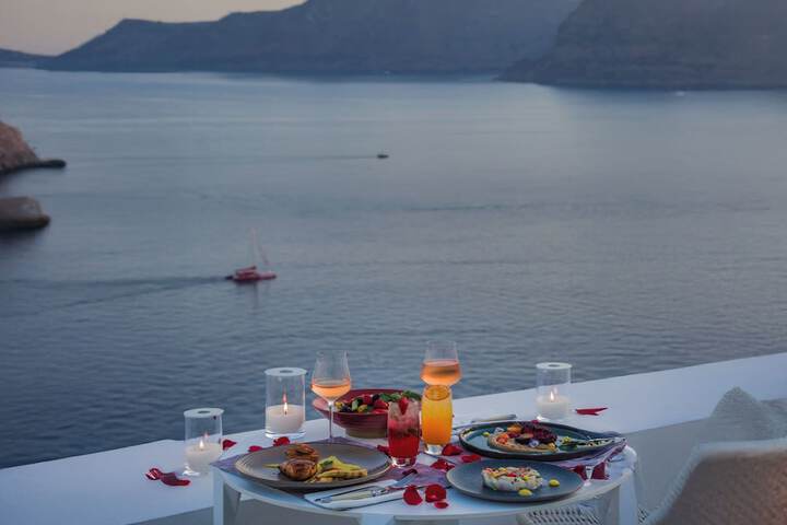 Dining 104 of 240