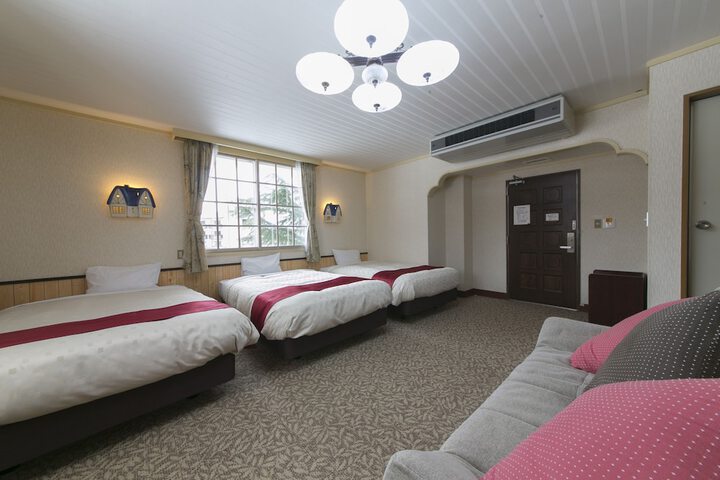 Room 20 of 72