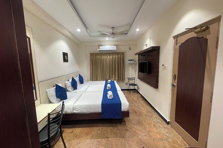 Room 22 of 35