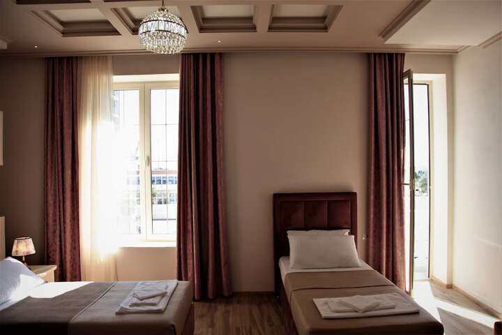 Room 52 of 87