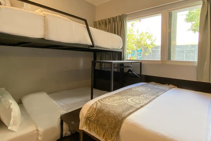 Room 11 of 39