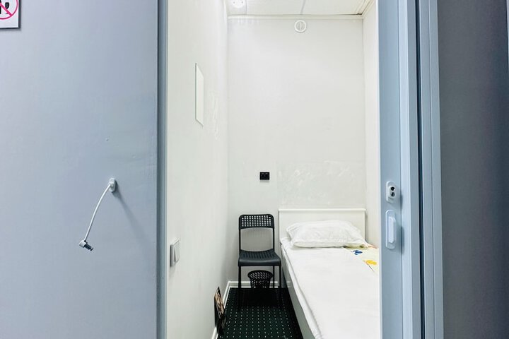 Room 5 of 20