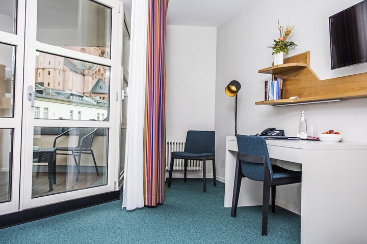 Room 20 of 31