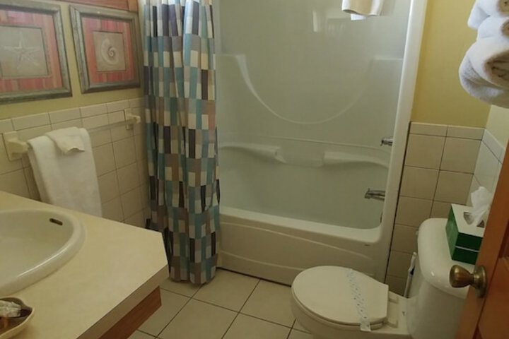 Room 101 of 128