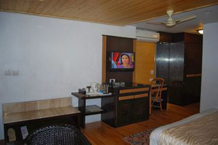 Room 26 of 48