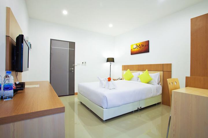 Room 7 of 36
