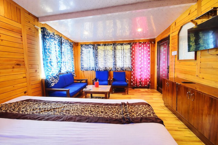 Room 4 of 48