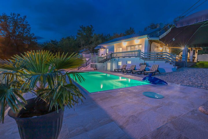 Pool 36 of 59