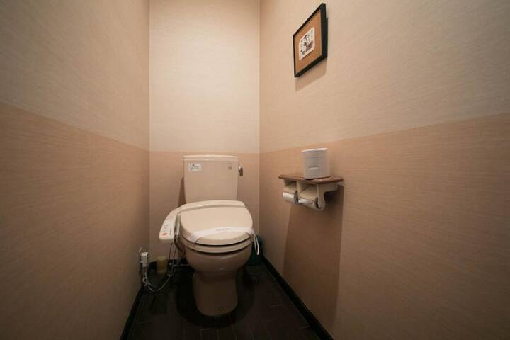 Room 16 of 53
