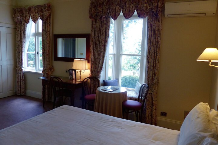 Room 2 of 55