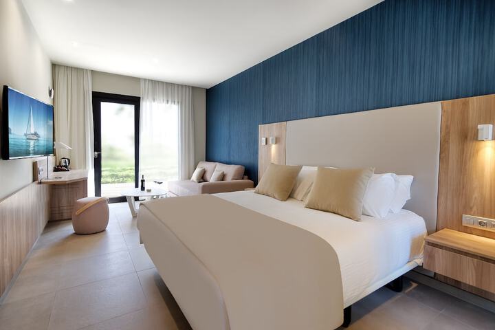Room 7 of 80