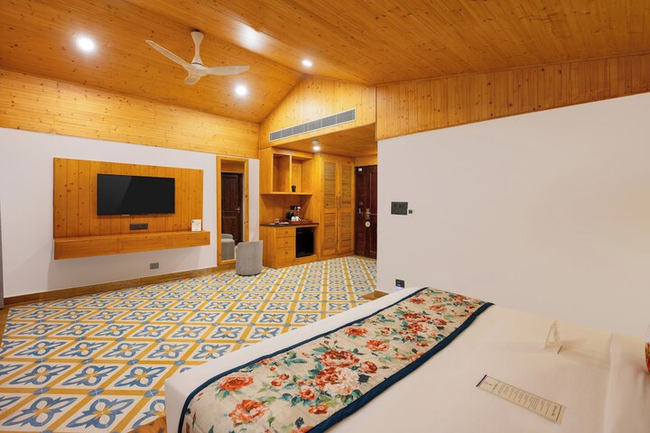 Room 23 of 83