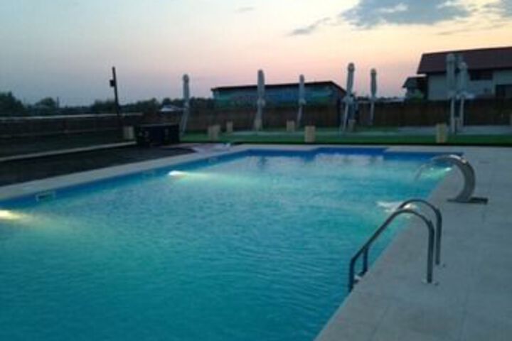 Pool 26 of 35