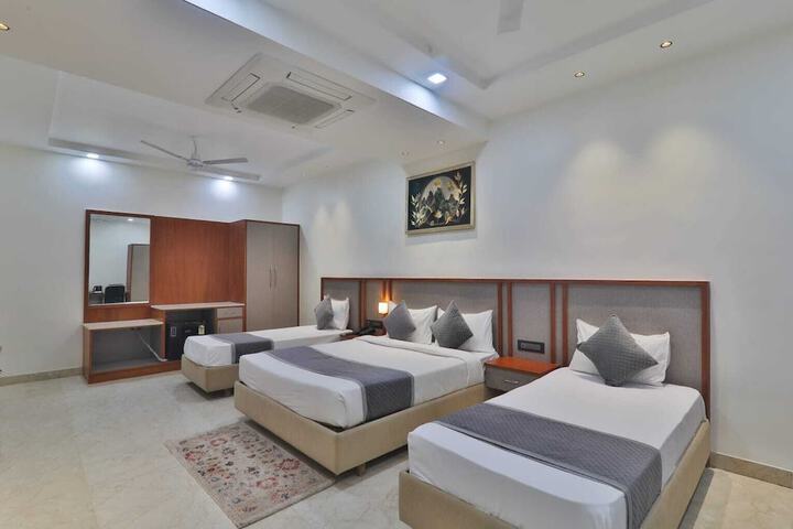 Room 15 of 41