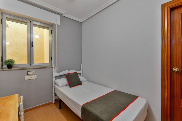 Room 30 of 31