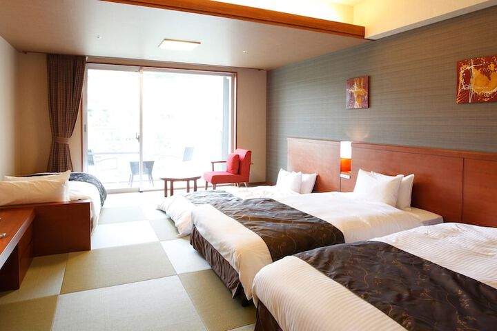 Room 9 of 31