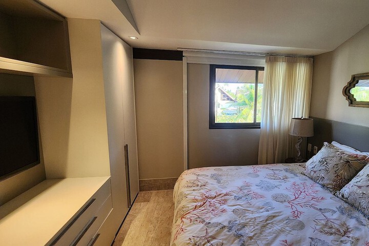 Room 2 of 64